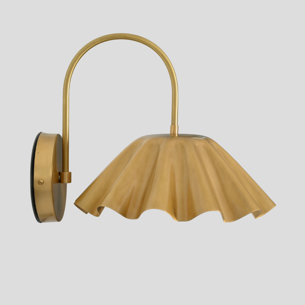 Curved Brass Flower Wall Sconce - Modern Bedside Light