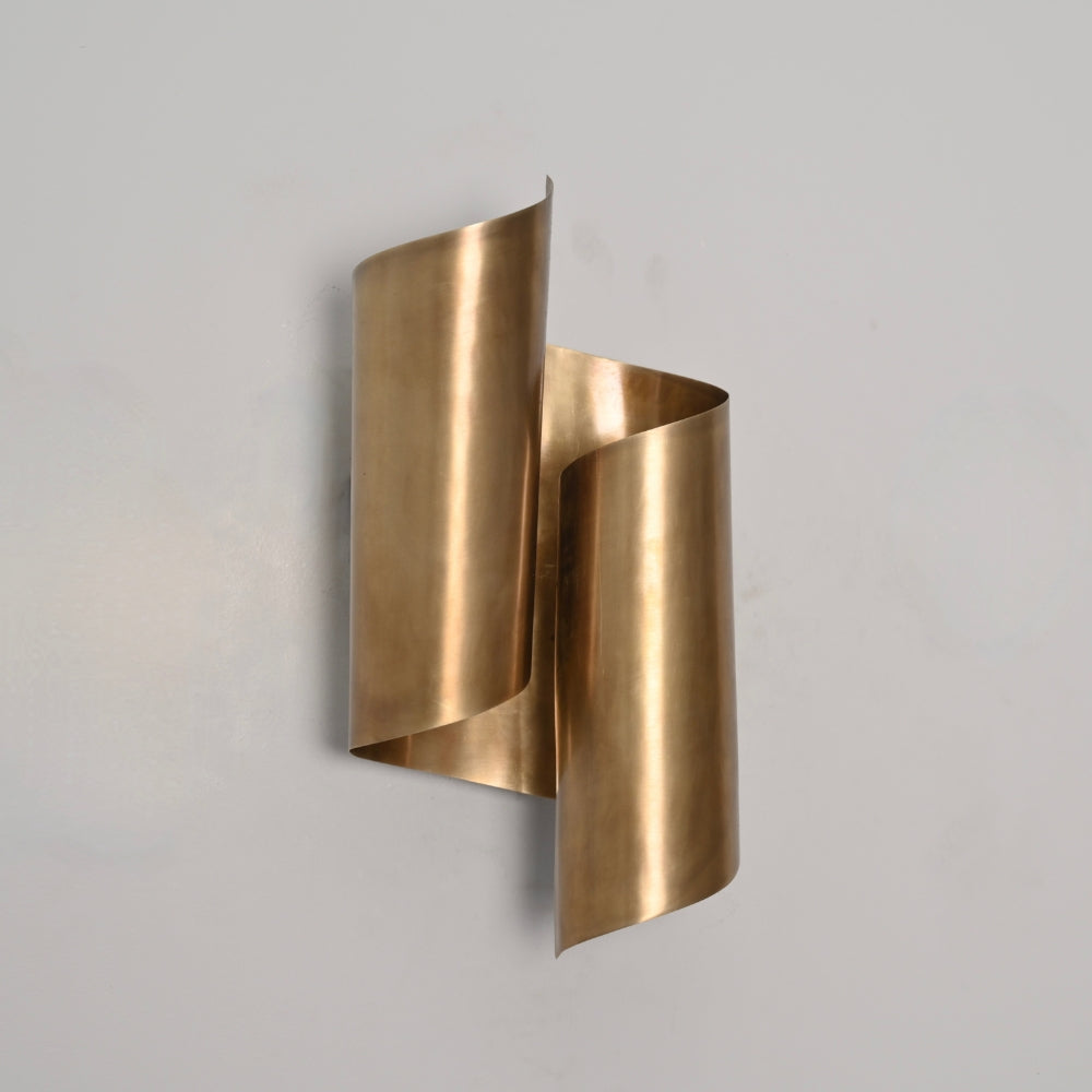 Curved Circle Wall Lamp Sconce in Raw Brass