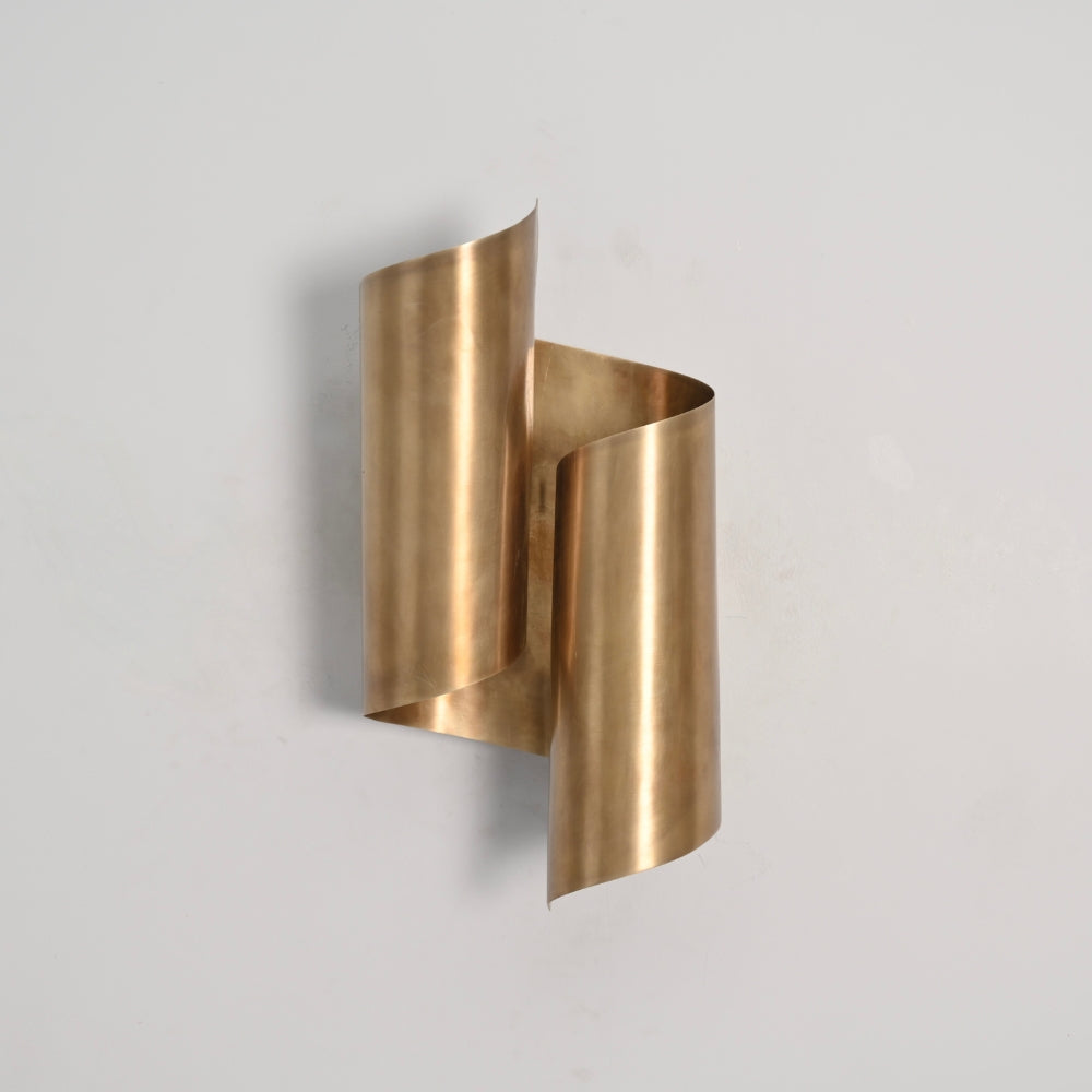 Modern Curved Circle Wall Lamp in Raw Brass