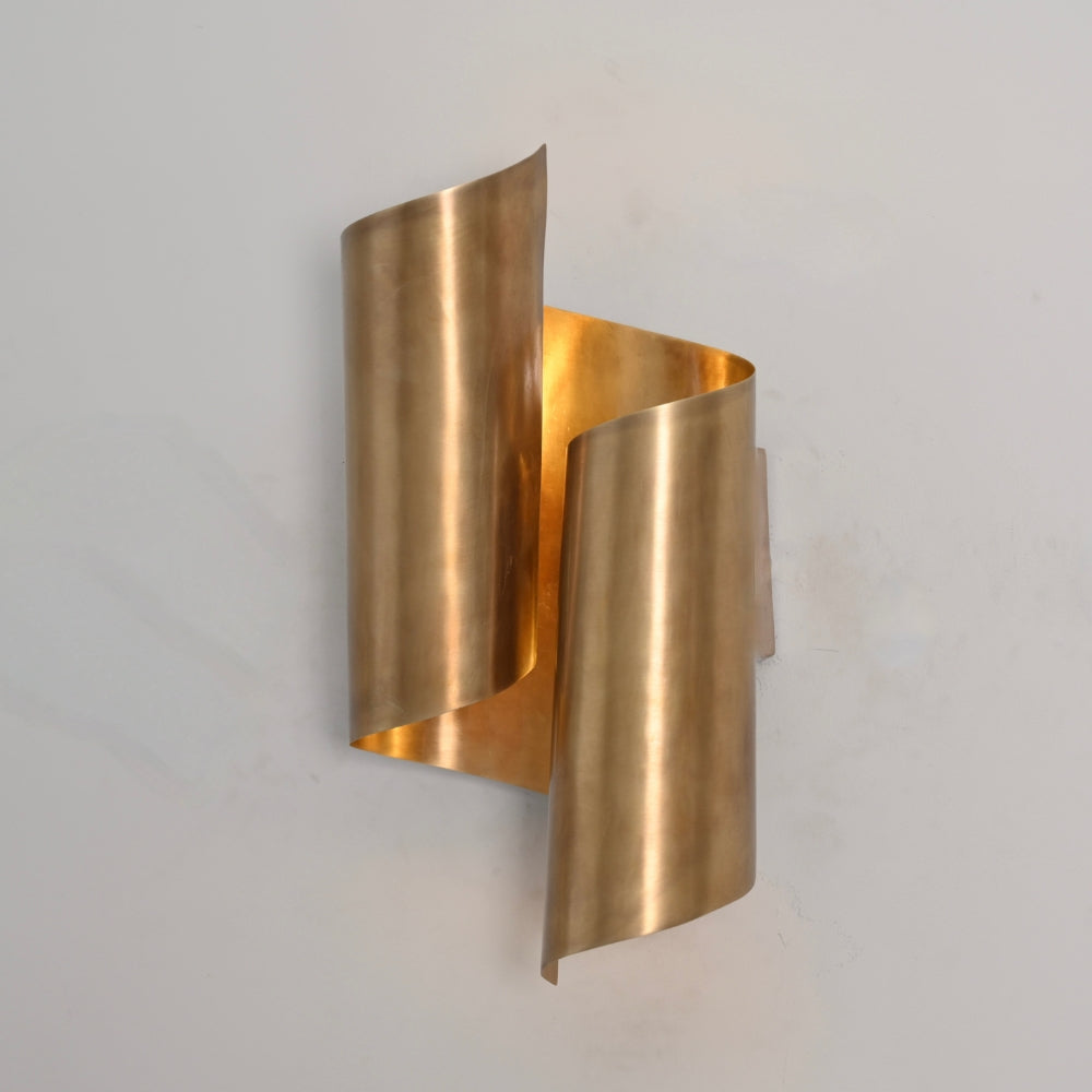 Curved Circle Wall Lamp in Raw Brass